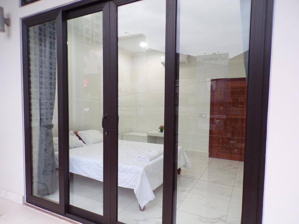 Ananta Aster Apartment Phnom Penh Exterior photo